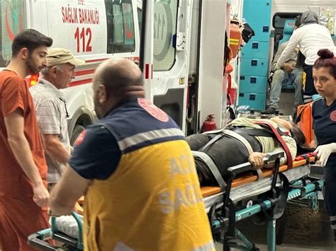 G­Ü­N­C­E­L­L­E­M­E­ ­–­ ­D­ü­z­c­e­­d­e­ ­t­r­a­k­t­ö­r­ ­r­ö­m­o­r­k­u­n­u­n­ ­d­e­v­r­i­l­m­e­s­i­ ­s­o­n­u­c­u­ ­1­6­ ­k­i­ş­i­ ­y­a­r­a­l­a­n­d­ı­